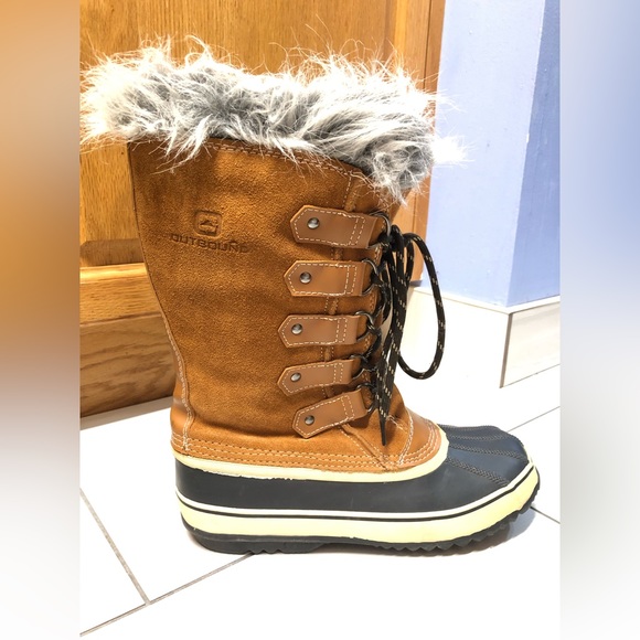 Outbound Ladies Winter Boots Fleece Lined Rubber Sole Womens Size 9 - Picture 2 of 7